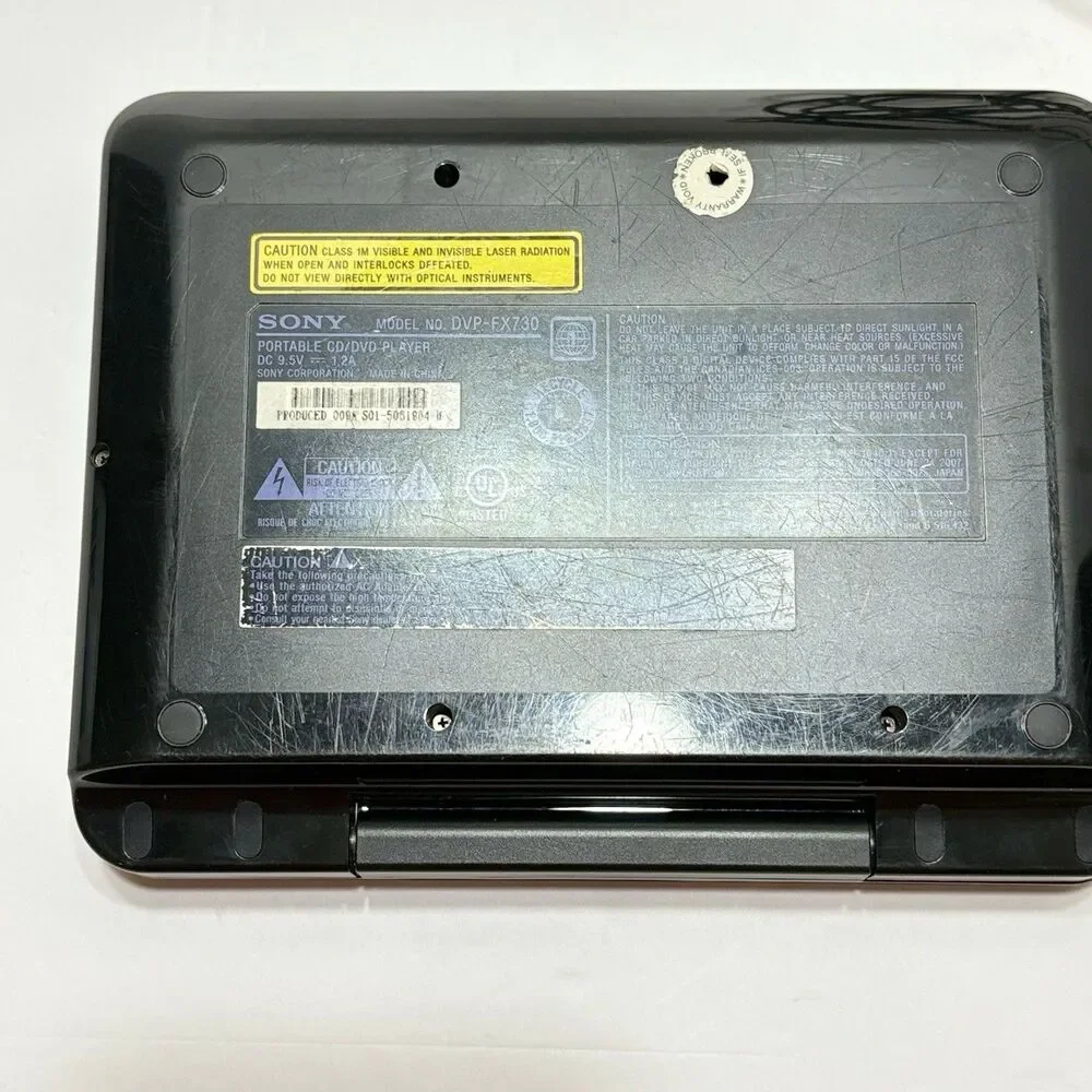 Sony DVP-FX730 Portable DVD Player (7